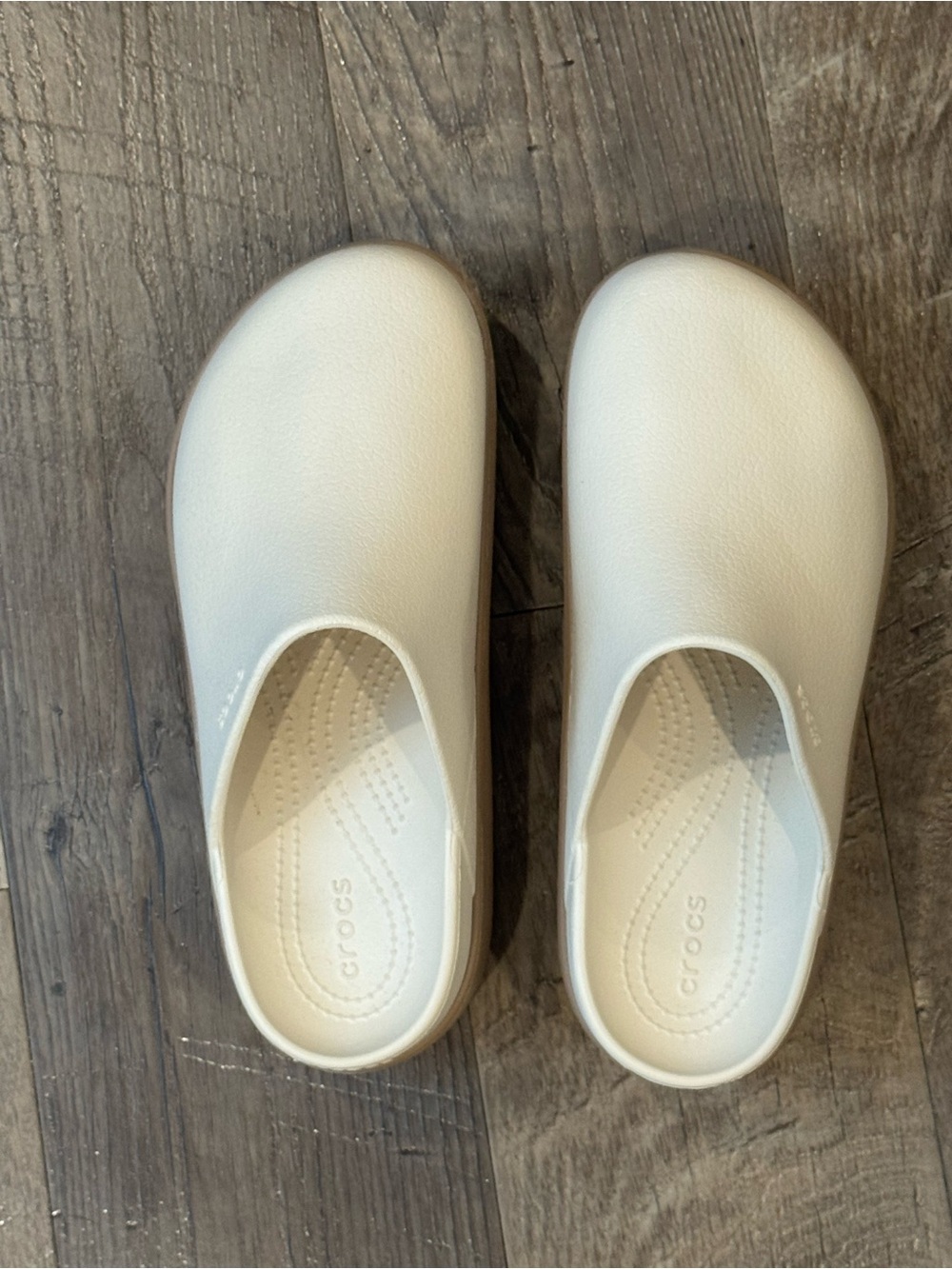 CROCS Women's White Upper with Brown Platform Clog Mule - Picture 2 of 3